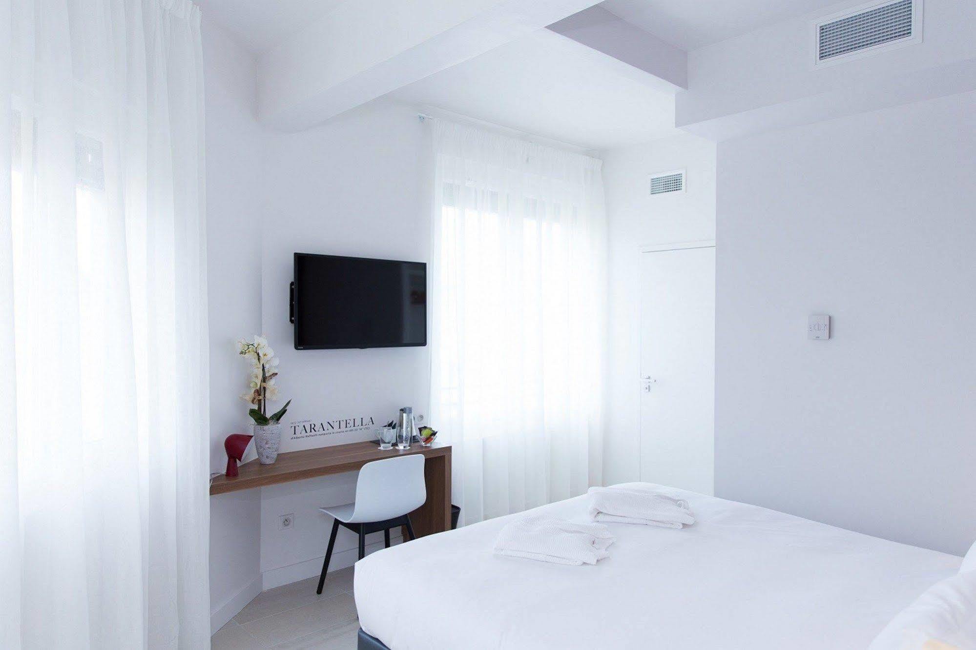 Hotel Les Voiles Τουλόν Εξωτερικό φωτογραφία